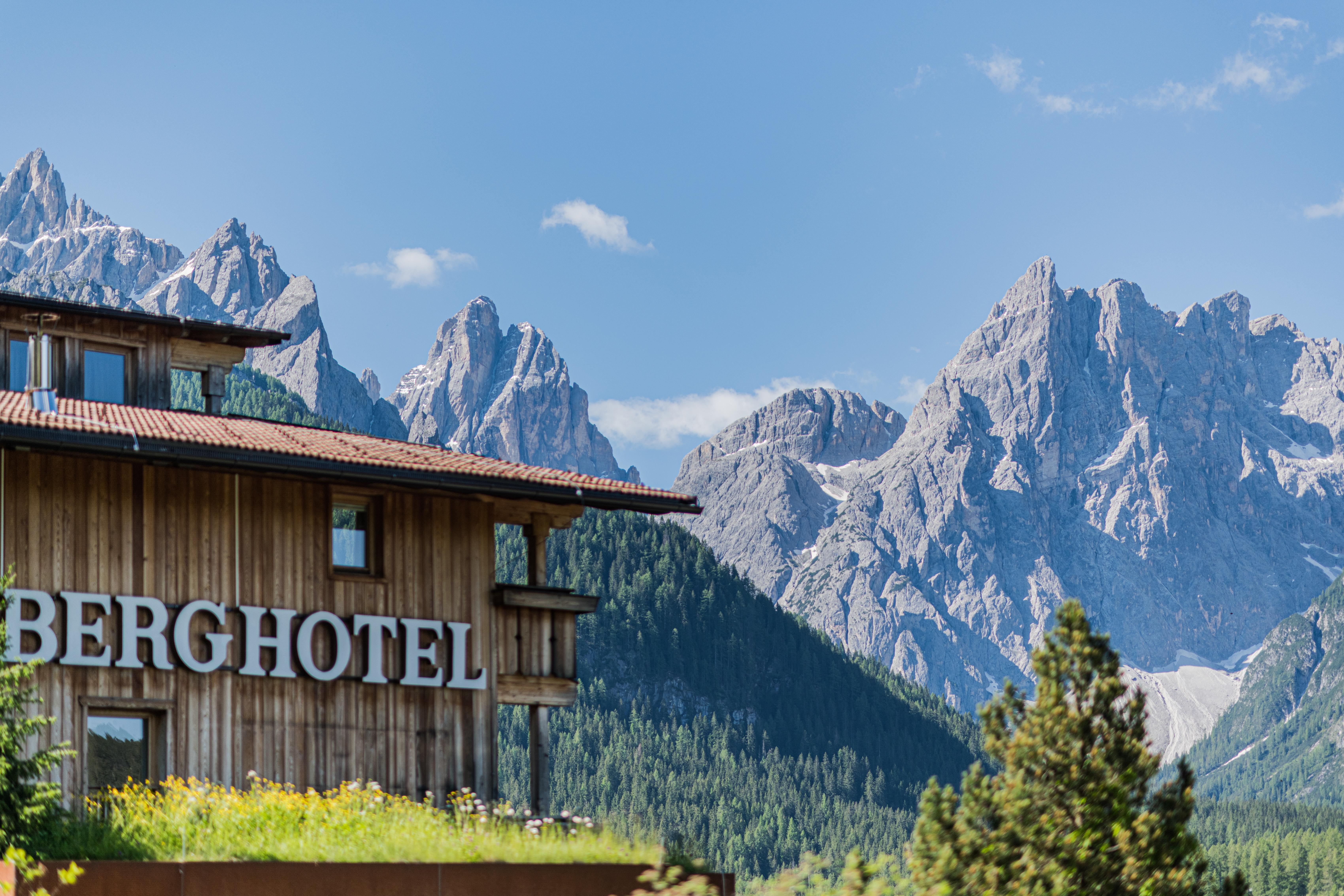 Berghotel - Sexten Exteriör bild